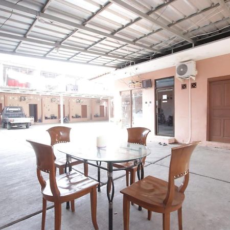 Oyo 91490 Hotel Rumah Kita Cirebon Exterior photo