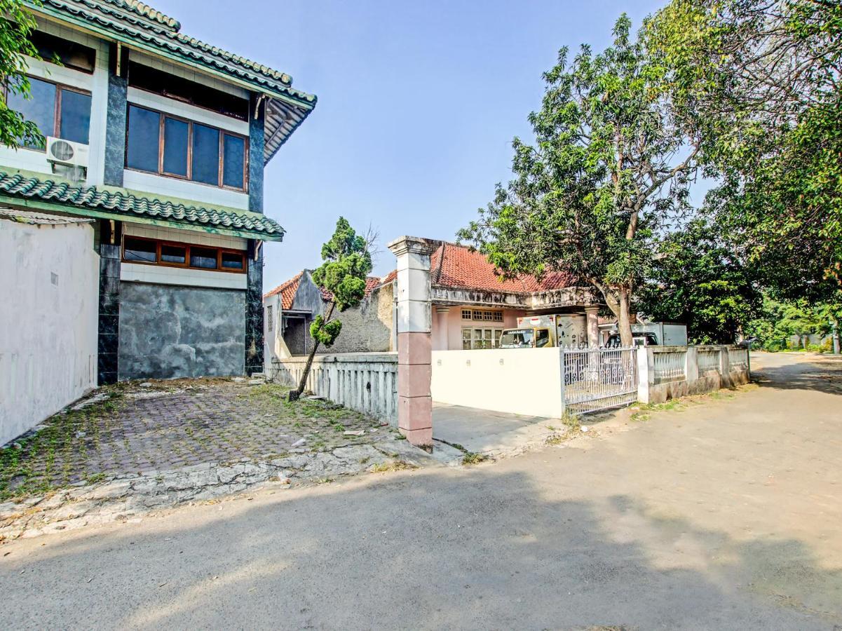 Oyo 91490 Hotel Rumah Kita Cirebon Exterior photo